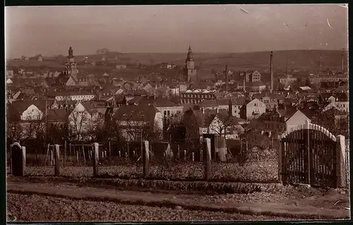Fotografie Brück & Sohn Meissen, Ansicht Döbeln i. Sa., Blick auf die Stadt mit den beiden Kirche
