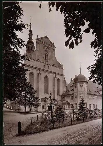 Fotografie Brück & Sohn Meissen, Ansicht Panschwitz-Kuckau, Partie am Kloster St. Marienstern