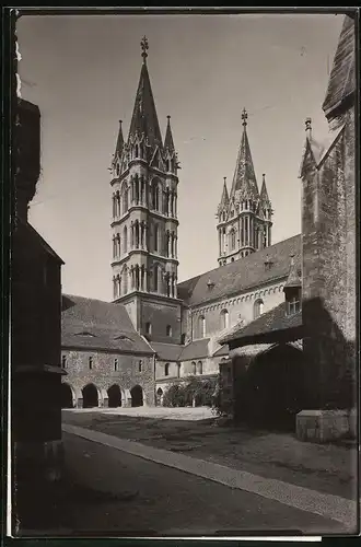 Fotografie Brück & Sohn Meissen, Ansicht Naumburg a. d. Saale, Blick in den Domhof