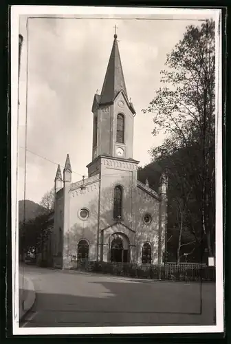 Fotografie Brück & Sohn Meissen, Ansicht Karlsbad, Partie an der Evangelische Kirche
