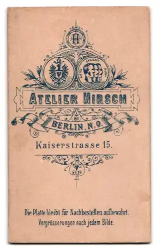 Fotografie Atelier Hirsch, Berlin, Kaiserstr. 15, Junger Mann in eleganter Kleidung