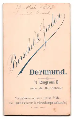 Fotografie Borschel & Jordan, Dortmund, Königswall 10, Eleganter Herr mit Oberlippenbart