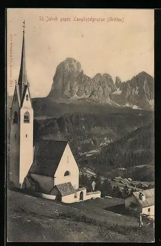 AK St. Jakob, Ortsansicht gegen Langkofelgruppe