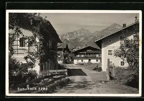 AK Schlitters, Ortspartie mit Bergen