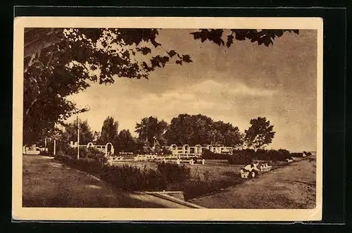 AK Siófok, Ortspartie mit Grünanlagen