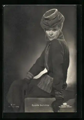 AK Schauspielerin Magda Schneider in schwarzweiss fotografiert