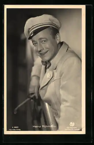 AK Schauspieler Heinz Rühmann in schwarzweiss fotografiert