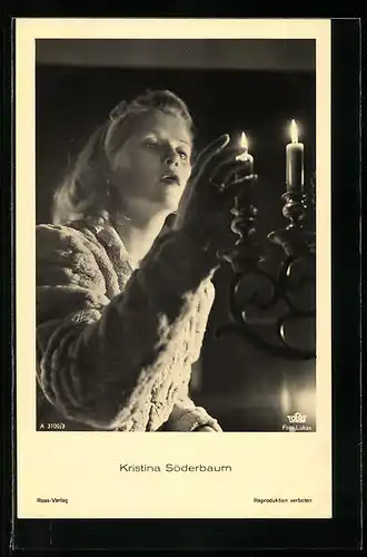 AK Schauspielerin Kristina Söderbaum mit einer Kerze