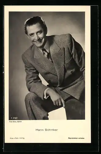 AK Schauspieler Hans Söhnker im grauen Anzug