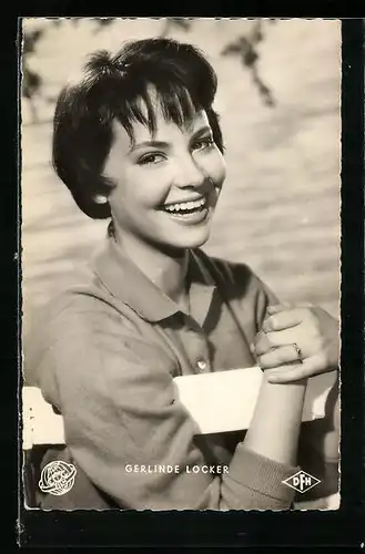 AK Schauspielerin Gerlinde Locker mit einem strahlenden Lächeln