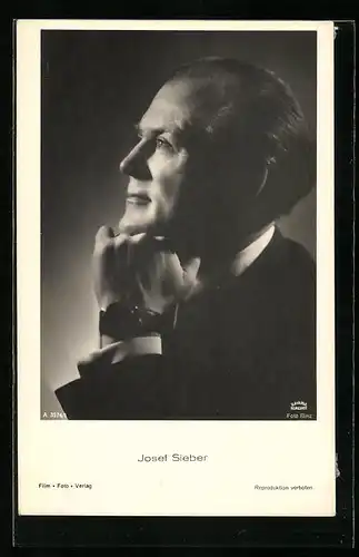 AK Schauspieler Josef Sieber in der Denkerpose