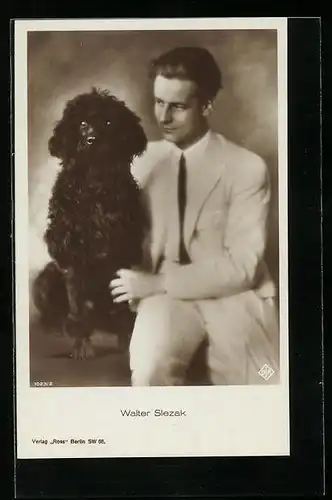 AK Schauspieler Walter Slezak mit einem Hund