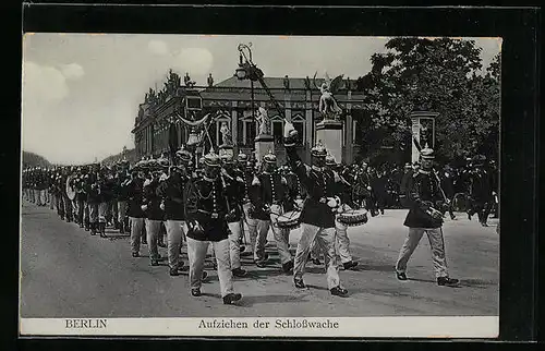AK Berlin, Aufziehen der Schlosswache