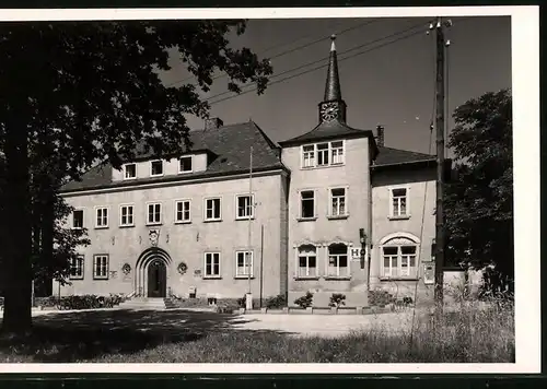 Fotografie Brück & Sohn Meissen, Ansicht Ottendorf-Okrilla, Partie am Rathaus mit HO Imbiss