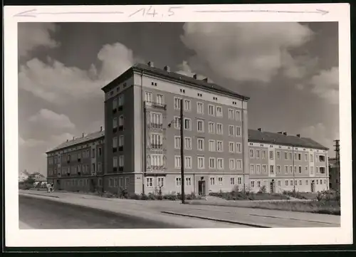 Fotografie Brück & Sohn Meissen, Ansicht Lauchhammer, Strassenpartie am Friedenseck