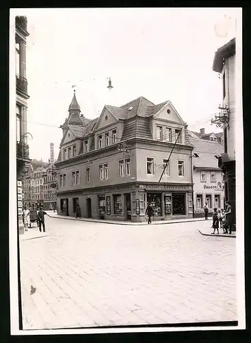Fotografie Brück & Sohn Meissen, Ansicht Meissen, Buchbinderei Lochmann, Strassenkreuzung mit Ladengeschäft