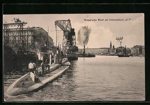 AK Krupp`sche Werft mit U-Boot U7 in See stechend