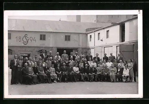 Foto-AK Berlin-Neukölln, Evangelischer Kirchentag am 18.12.1951, Gruppenbild
