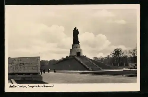AK Berlin-Treptow, Sowjetisches Ehrenmal