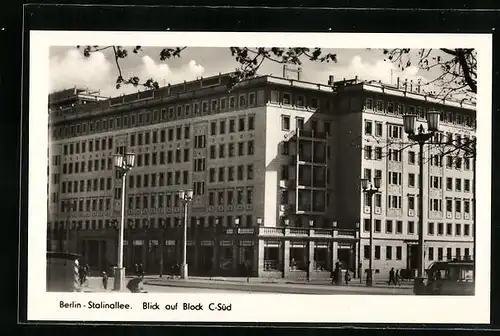 AK Berlin, Blick auf Block C-Süd an der Stalinallee