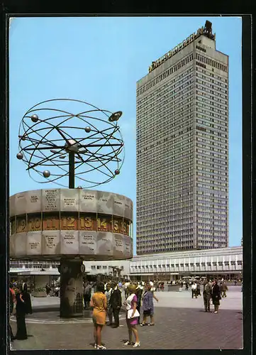 AK Berlin, Alexanderplatz mit Weltzeituhr und Hotel Stadt Berlin