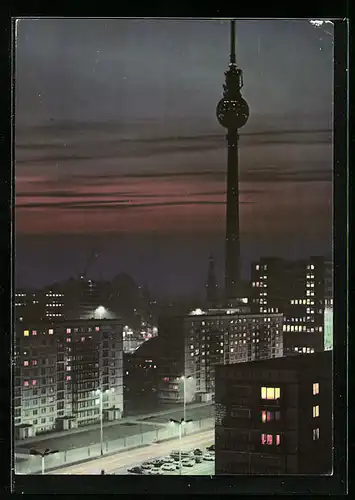 AK Berlin, Blick zum Fernsehturm bei Nacht