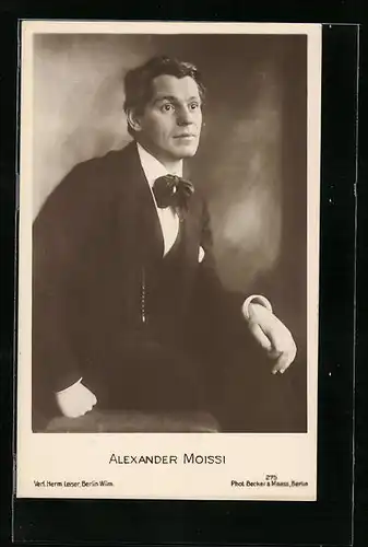 AK Schauspieler Alexander Moissi mit einer Fliege