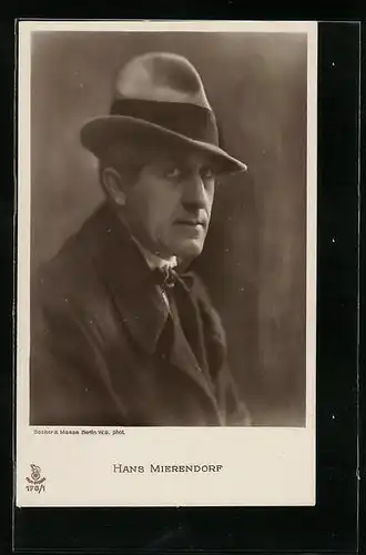 AK Schauspieler Hans Mierendorf von der Seite mit Hut