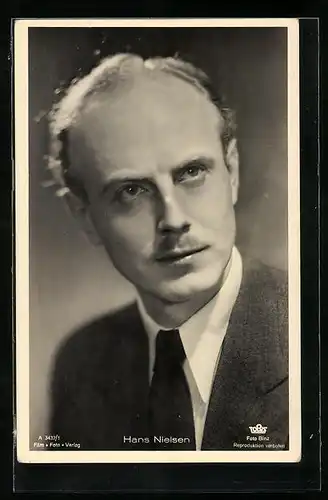 AK Schauspieler Hans Nielsen in schwarzweiss fotografiert