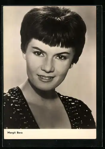 AK Schauspielerin Margit Bara in schwarzweiss fotografiert