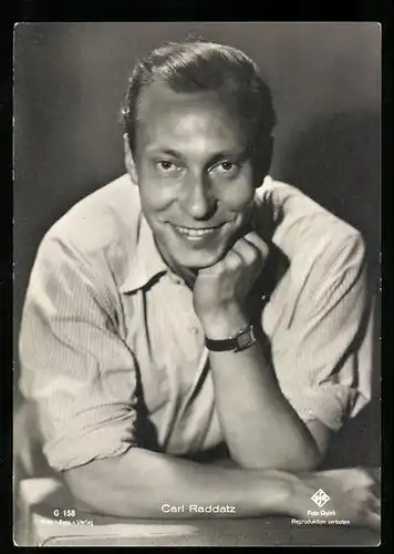 AK Schauspieler Carl Raddatz mit charismatischem Lächeln in die Kamera