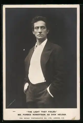 AK Schauspieler Forbes Robertson mit ernster Mimik