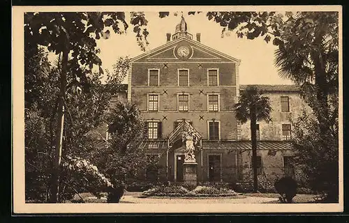 AK Dax, Lazaristes, Cour interieure face Nord