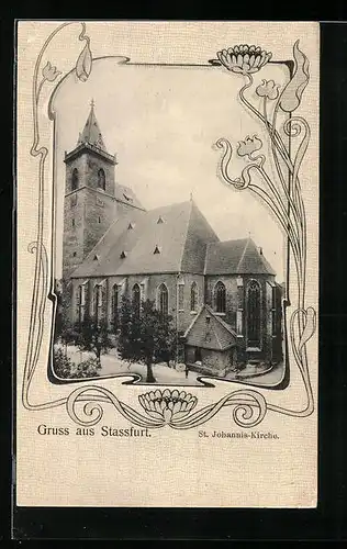 AK Stassfurt, St. Johannis-Kirche mit Strassenpartie