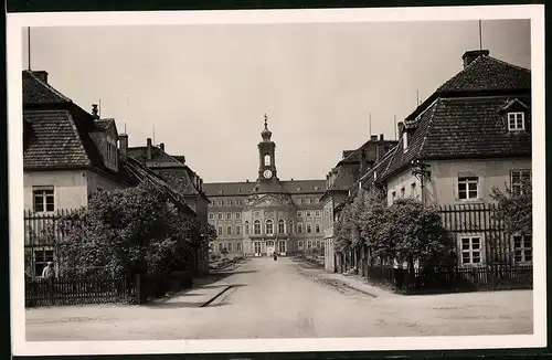 Fotografie Brück & Sohn Meissen, Ansicht Wermsdorf, Blick auf das Schloss Hubertusburg mit Wirtschaftsgebäuden