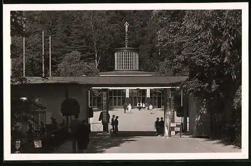 Fotografie Brück & Sohn Meissen, Ansicht Bad Elster, Blick auf die Quellen am Badeplatz