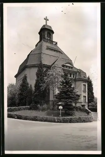 Fotografie Brück & Sohn Meissen, Ansicht Arnsdorf, Blick auf die Anstaltskirche