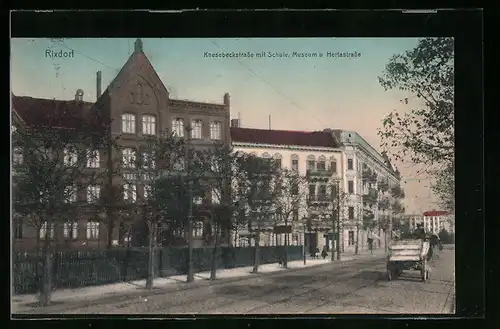 AK Berlin-Rixdorf, Knesebeckstrasse mit Schule, Museum und Hertastrasse