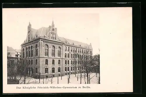 AK Berlin, Das Königliche Friedrich-Wilhelms-Gymnasium, Innenhof mit Hauptgebäude, Kochstrasse 13