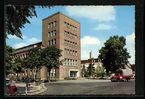 AK Helmstedt, Schöningerstrasse mit Verwaltung der BKB