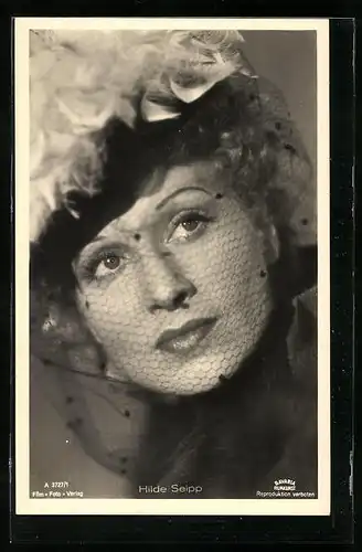 AK Schauspielerin Hilde Seipp in einem Schleier