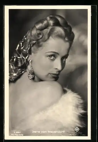 AK Schauspielerin Irene von Meyendorff mit Ohrring