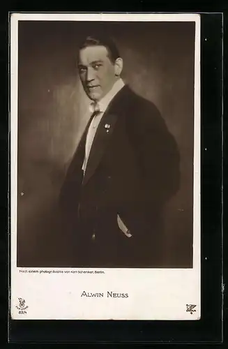 AK Schauspieler Alwin Neuss in schwarzweiss fotografiert