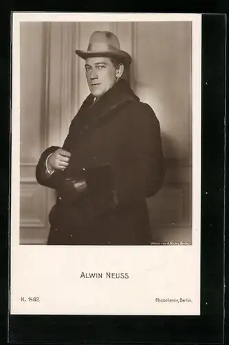 AK Schauspieler Alwin Neuss mit Hut