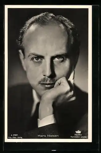 AK Schauspieler Hans Nielsen in schwarzweiss fotografiert