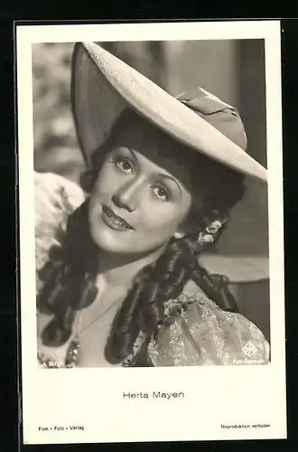 AK Schauspielerin Herta Mayen mit einem Hut