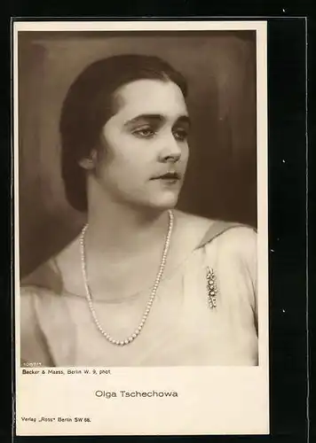 AK Schauspielerin Olga Tschechowa mit langer Halskette