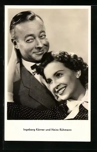 AK Schauspieler Ingeborg Körner und Heinz Rühmann in vertrauter Pose