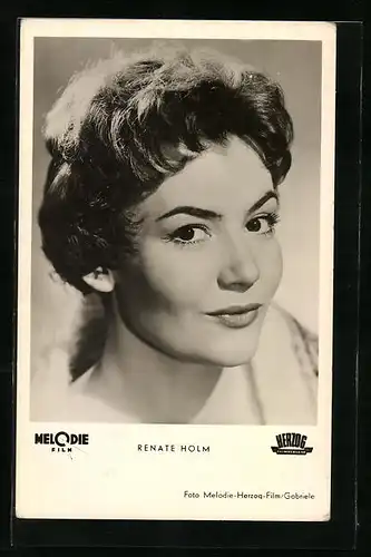 AK Schauspielerin Renate Holm mit sympathischem Lächeln