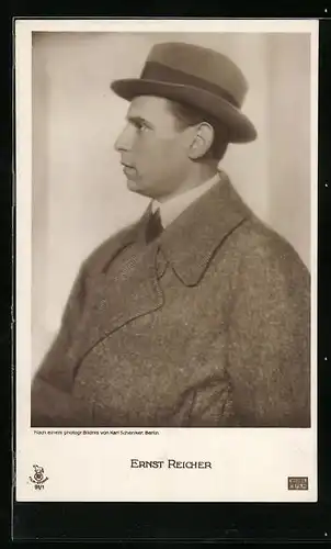 AK Schauspieler Ernst Reicher im Mantel mit Hut